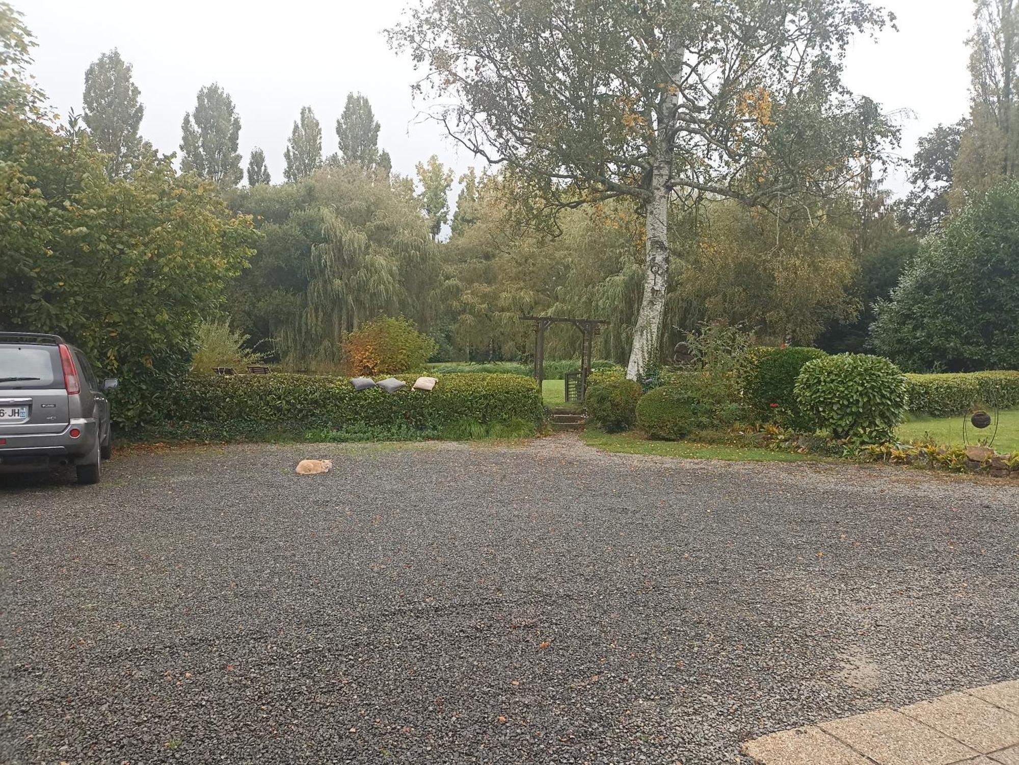 La Lune Lake Joue-en-Charnie Exterior photo